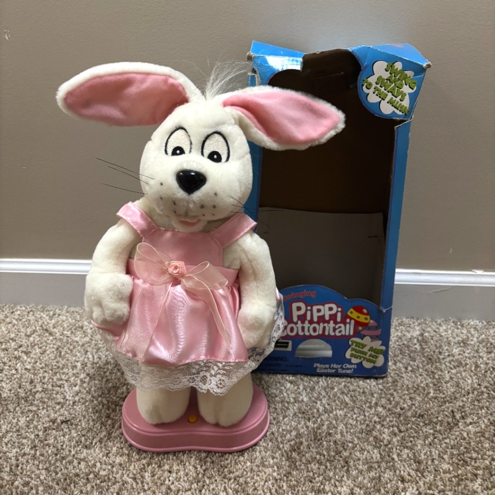 Vintage Gemmy Pippi Cottontail Dancing & Singing Easter Bunny Plush Animatronic